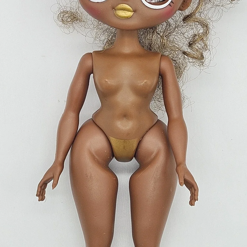 LOL Surprise OMG Royal Bee Series 1 Fashion Doll 9
